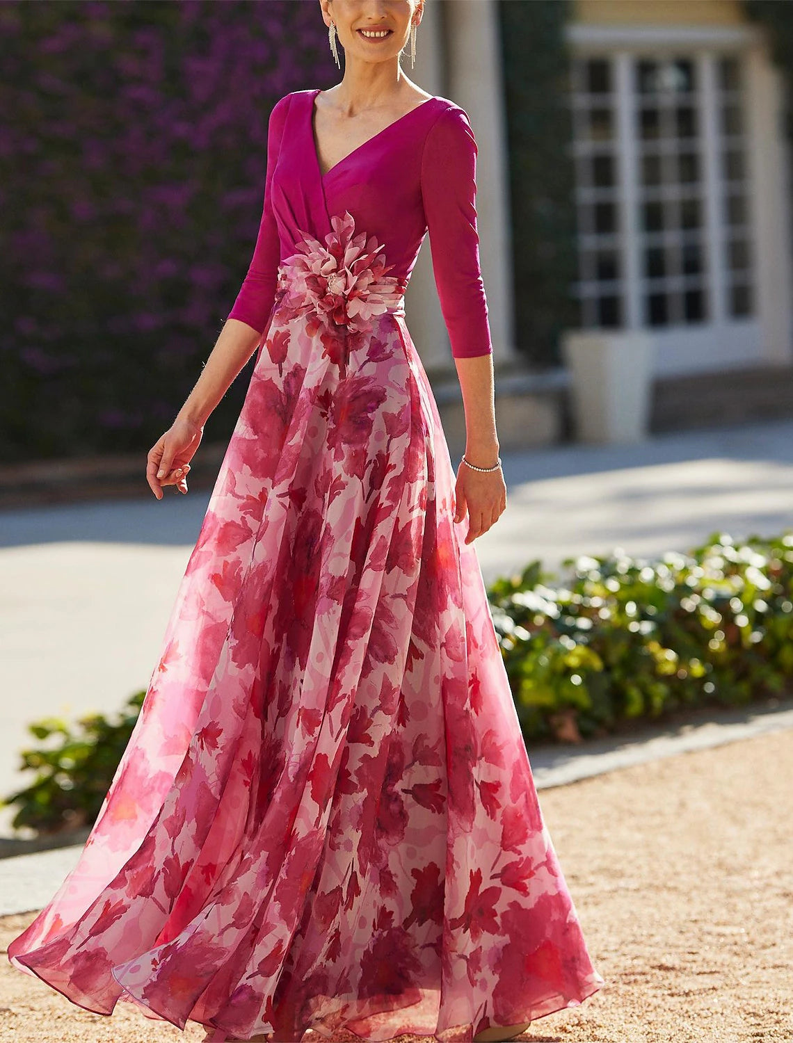 A-Linien-Kleid für die Mutter der Braut, formeller Hochzeitsgast, elegant, V-Ausschnitt, bodenlang, Chiffon, 3/4-Ärmel mit Blume