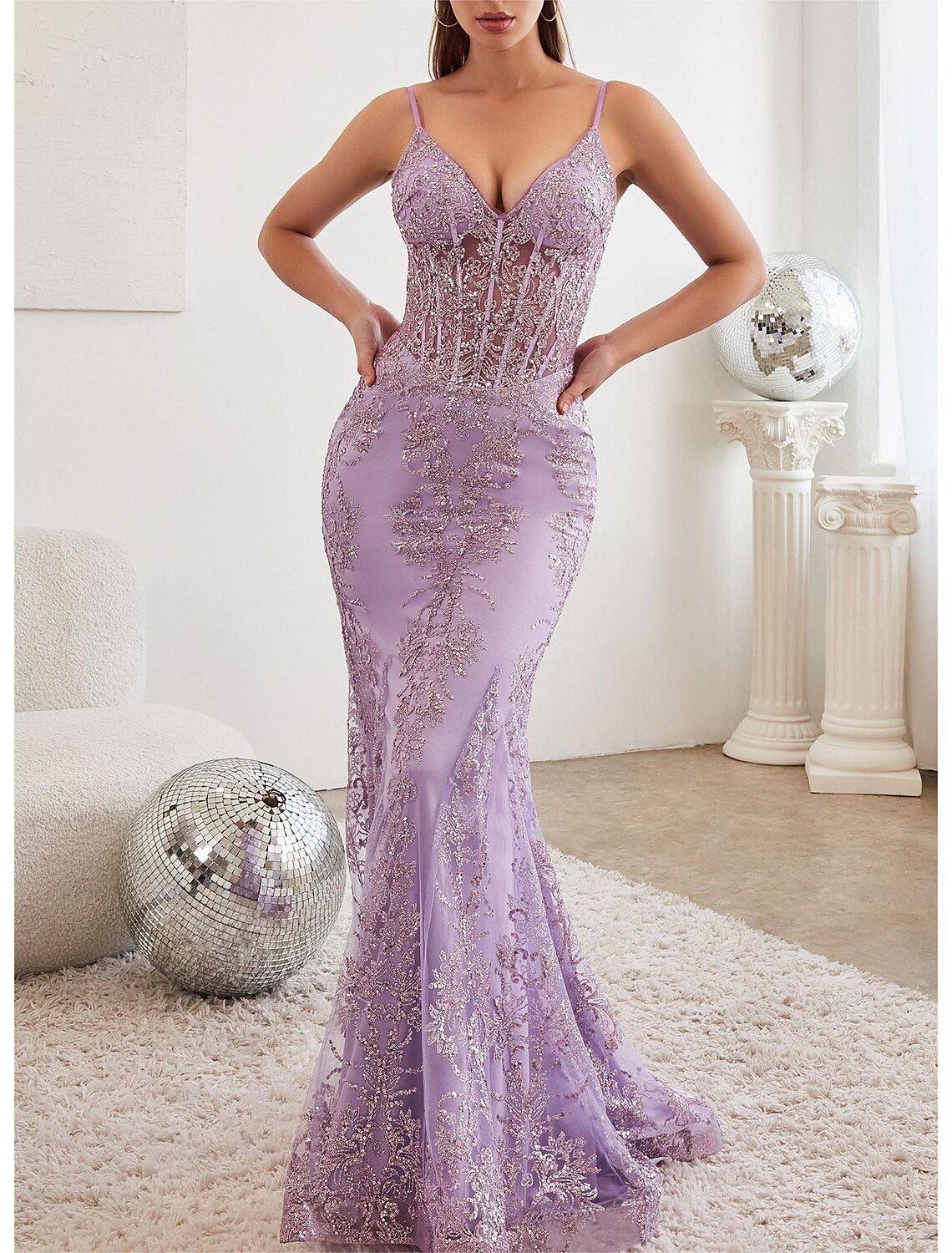 Meerjungfrau/Trompete Ballkleider Promi-Stil Kleid Abschlussball Hofschleppe Ärmellos V-Ausschnitt Spitze mit Glitzerkristallen Pailletten