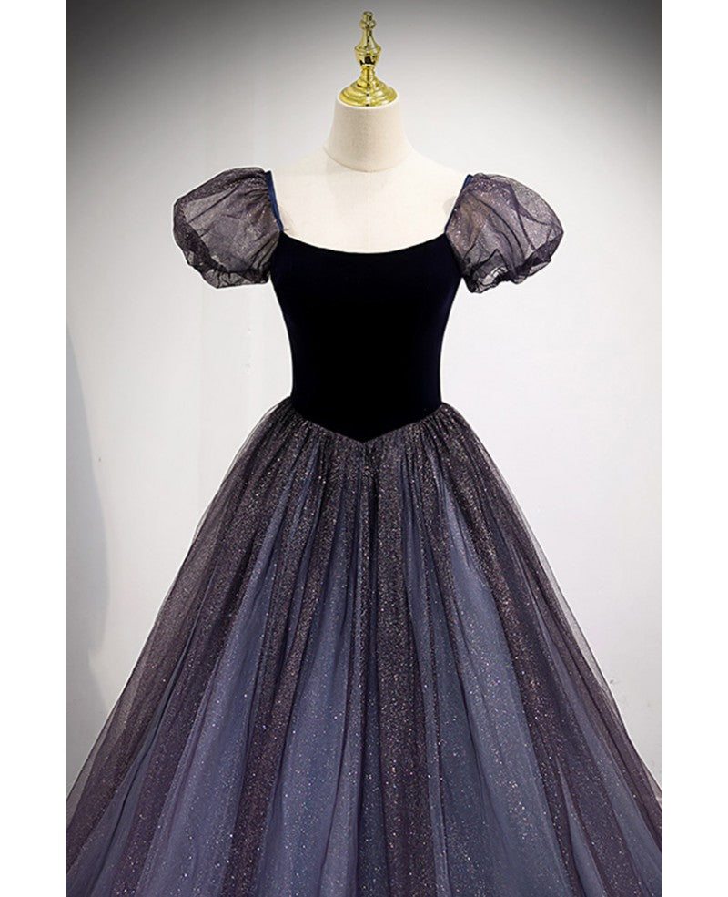 Edles Retro Lila Ballkleid mit quadratischem Ausschnitt, Puffärmeln, transparentem Glitzer, lila A-förmigem rückenfreiem Träger und bodenlangem Abendkleid