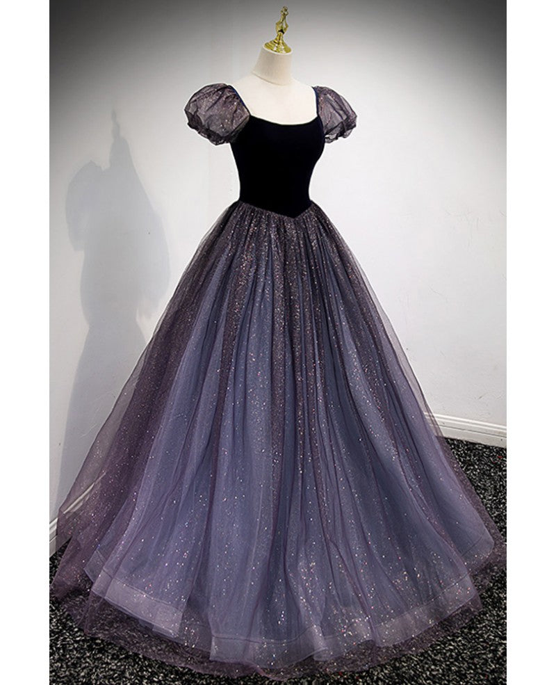 Edles Retro Lila Ballkleid mit quadratischem Ausschnitt, Puffärmeln, transparentem Glitzer, lila A-förmigem rückenfreiem Träger und bodenlangem Abendkleid