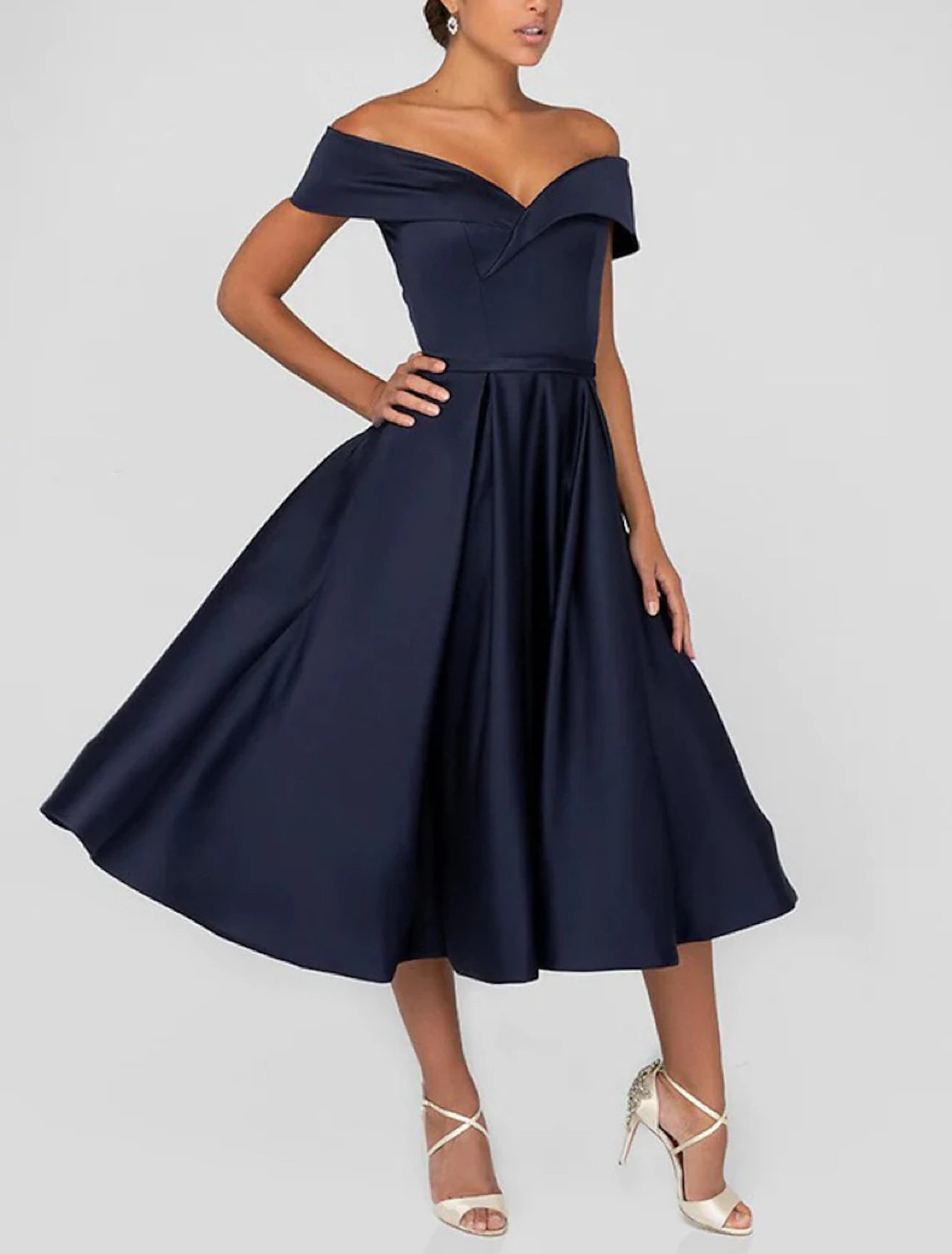 Robe de cocktail trapèze élégante, tenue de soirée formelle, longueur thé, sans manches, décolleté en cœur, poche, satin avec fronces