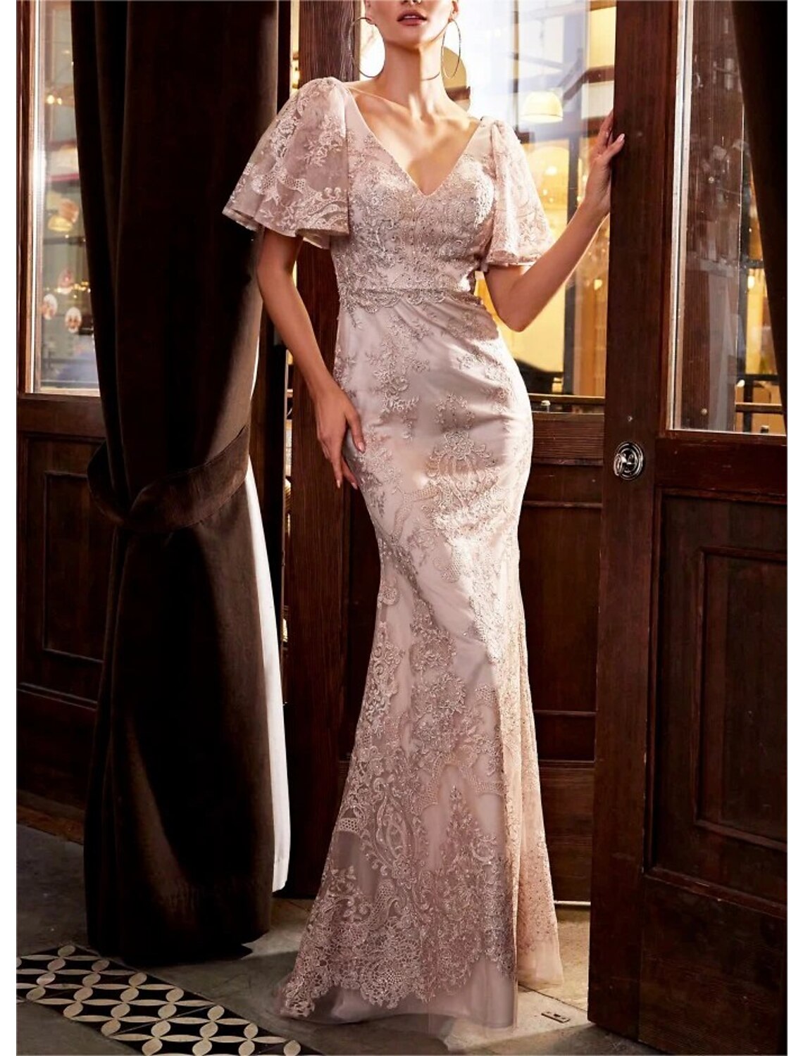 Meerjungfrau/Trompete Kleid für die Mutter der Braut, formeller Hochzeitsgast, elegant, V-Ausschnitt, bodenlang, Spitze, Tüll, kurze Ärmel, mit Spitze, Perlenstickerei