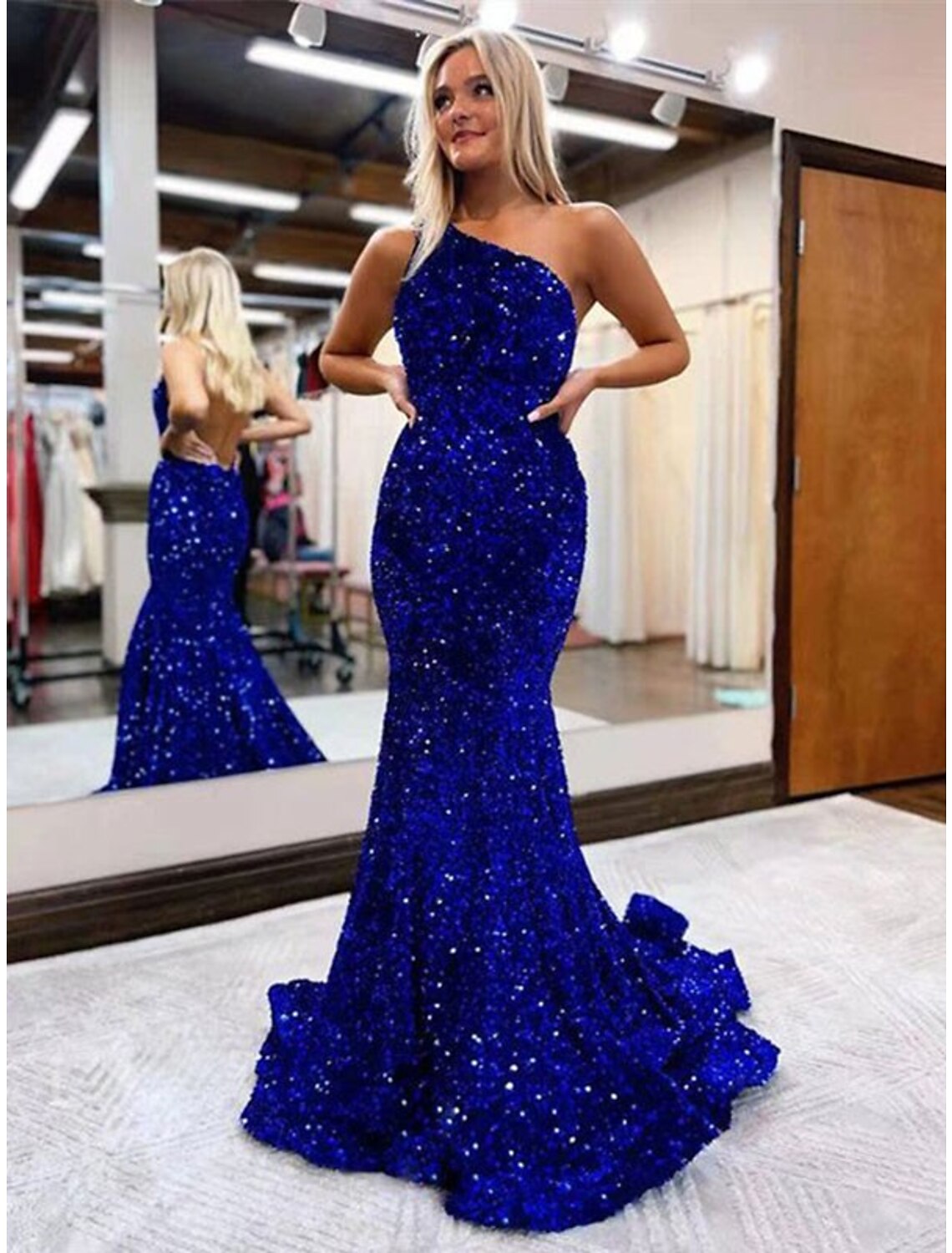 Robe de bal sirène/trompette scintillante et brillante, longueur au sol, sans manches, asymétrique, dos nu, paillettes