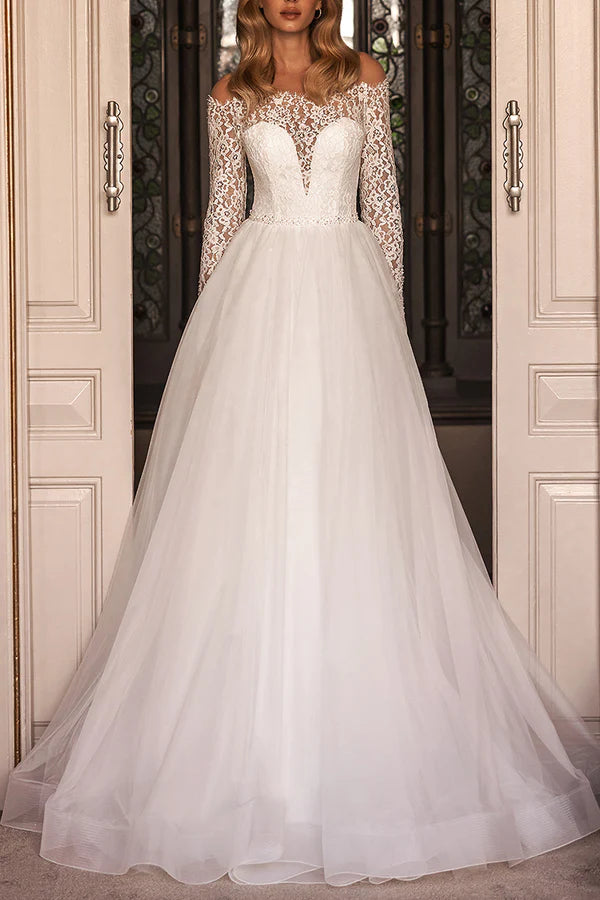 Robe de mariée unie à manches longues et col illusion en dentelle