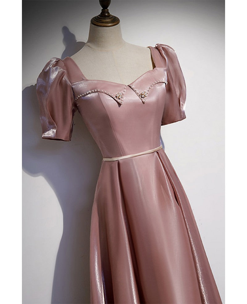 Robe de soirée élégante en satin rose foncé, décolleté carré, ceinture en tissu perlé, manches courtes, ligne A, dos nu, longueur au sol