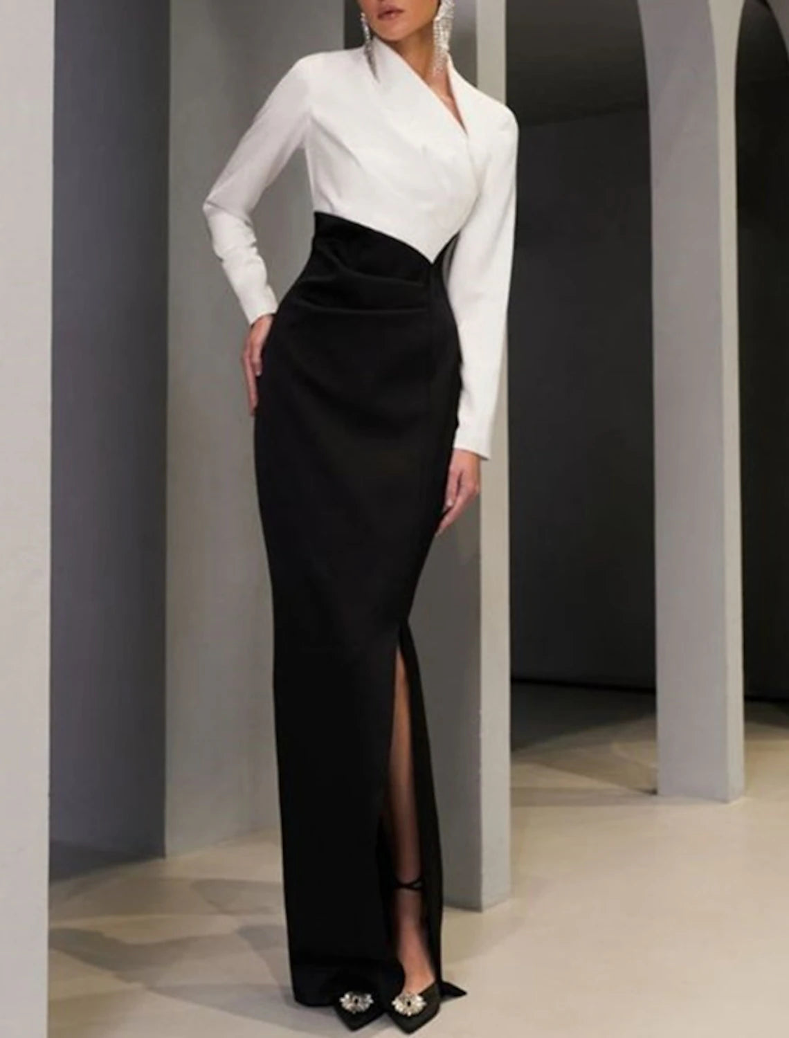 Meerjungfrau/Trompete Kleid für die Mutter der Braut, formeller Hochzeitsgast, elegant, hoher Schlitz, V-Ausschnitt, bodenlang, Stretchstoff, lange Ärmel mit Schlitz vorne, Farbblock
