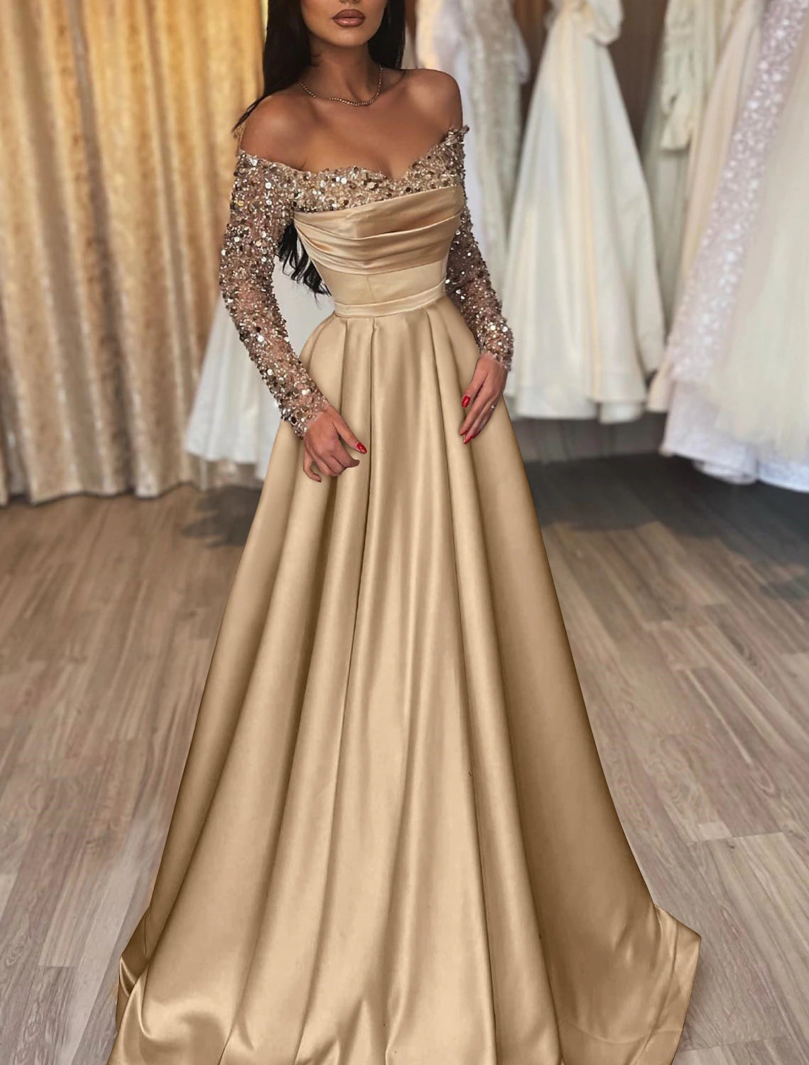 Ballkleid Partykleid Abendkleid Partykleid Heißes Kleid Verlobung Hochzeit Empfang Sweep / Brush Train 3/4 Länge Ärmel Off Shoulder Satin mit Pailletten
