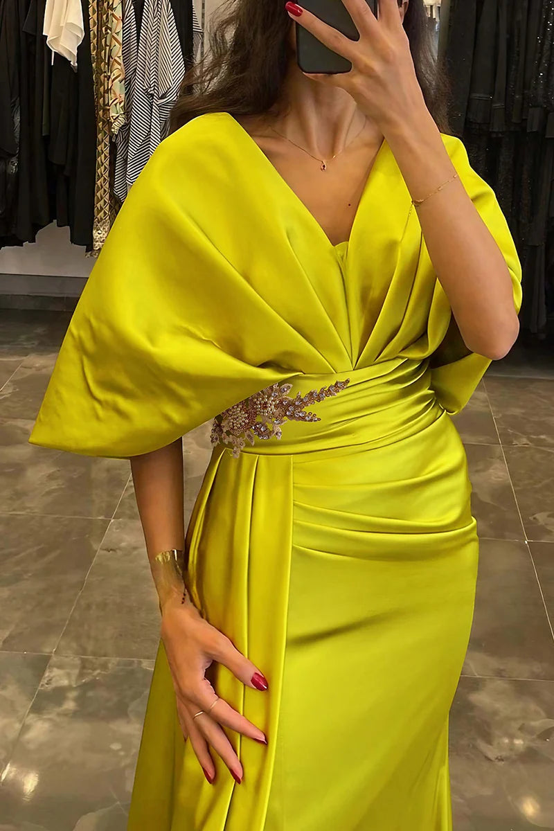 Robe de mère de la mariée unique à col en V et à volants