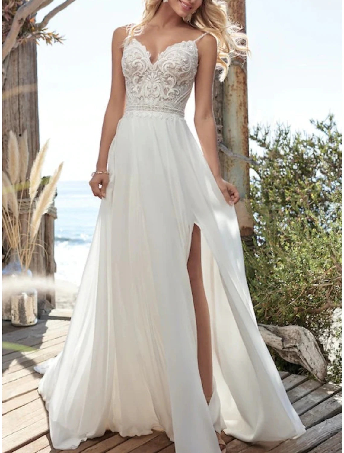 Hall Formale Brautkleider A-Linie Camisole Spaghettiträger Hofschleppe Chiffon Brautkleider mit Falten Split Front