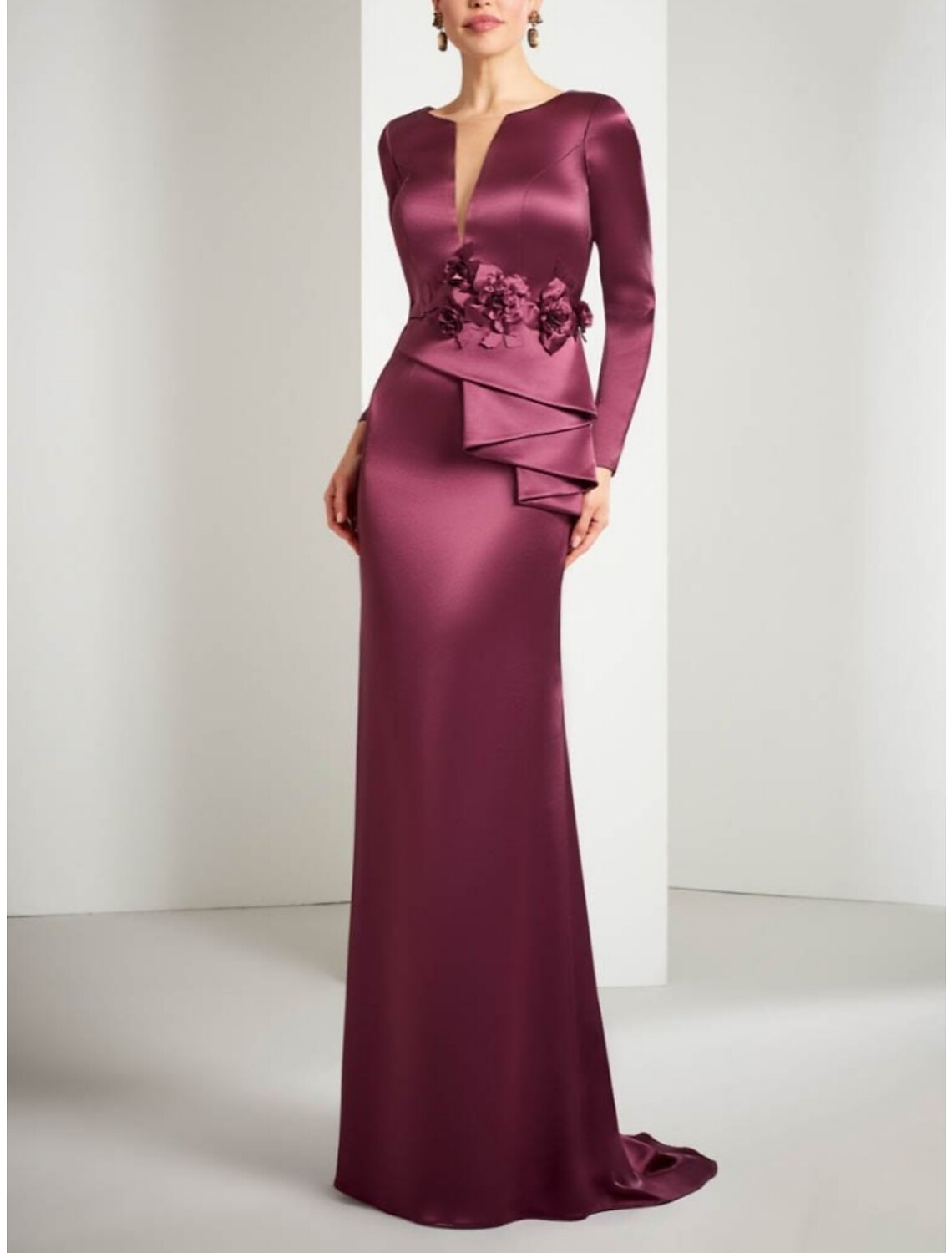 Etui-Linie/Säulenkleid für die Brautmutter, elegantes U-Ausschnitt-Kleid mit Pinselschleppe, Satin, lange Ärmel, mit Rüschen, Applikationen, einfarbig