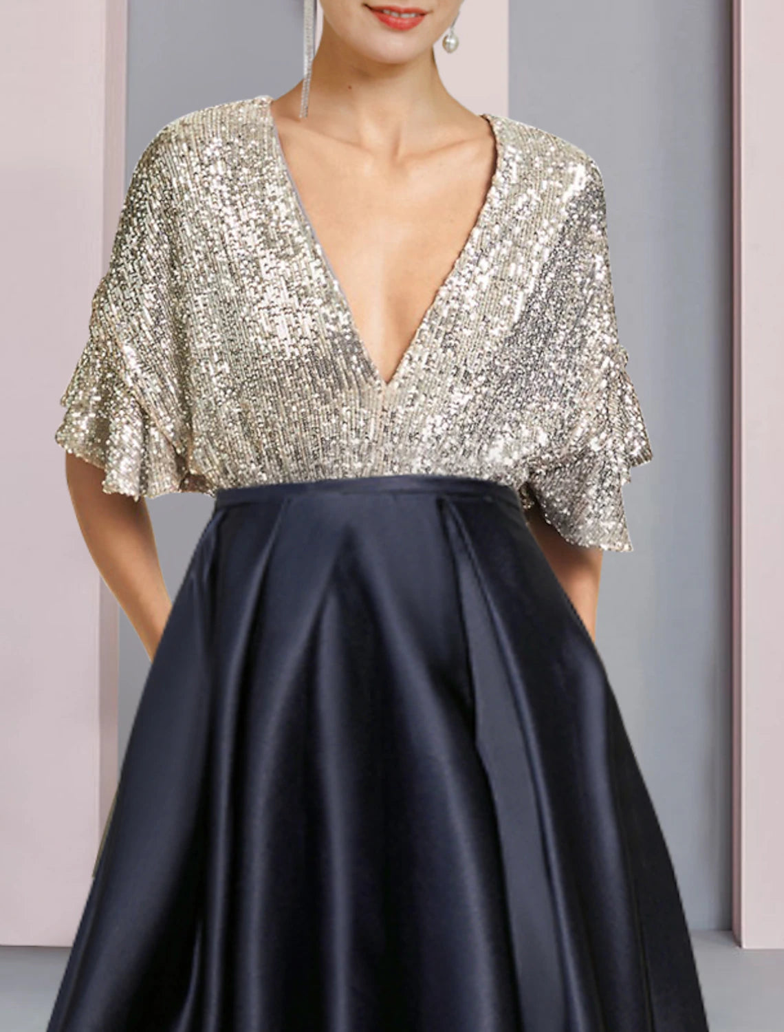 A-Linien-Kleid für die Mutter der Braut, Hochzeitsgast, elegant, funkelnd und glänzend, hoher und niedriger V-Ausschnitt, asymmetrisch, knielang, Satin, mit Pailletten, kurze Ärmel mit Falten