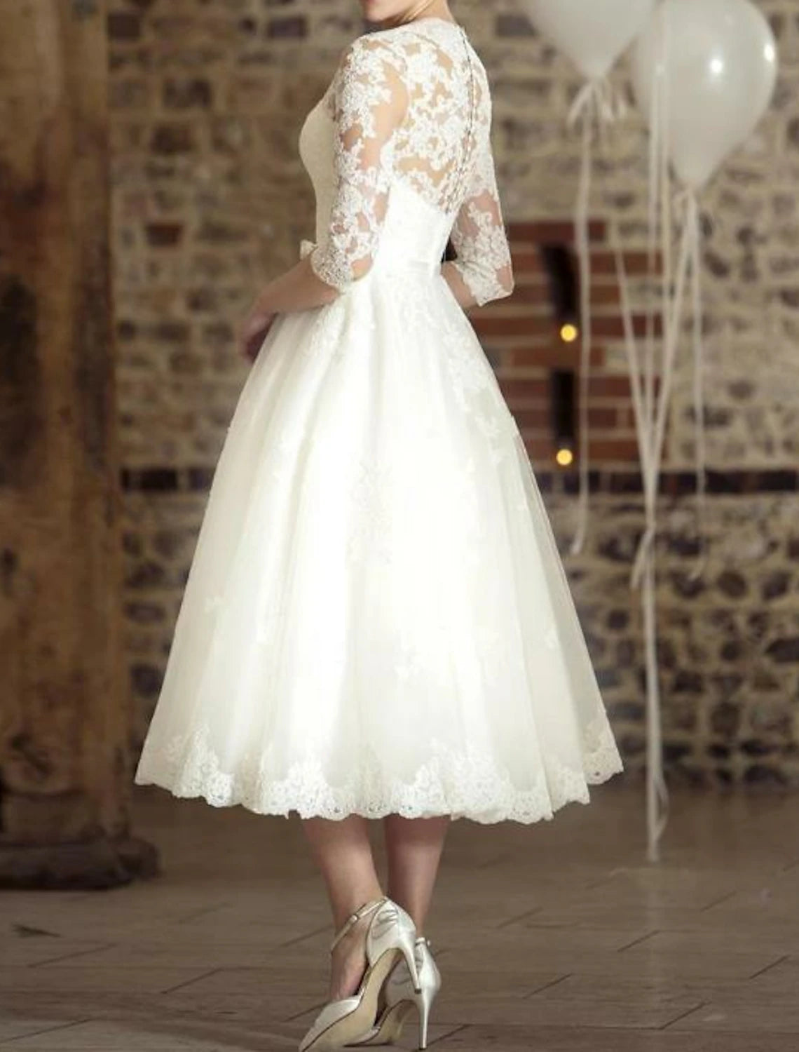 Empfangs-Brautkleider VintageSimple Brautkleider A-Linie V-Ausschnitt Kurzarm Tee-Länge Satin Brautkleider mit Spitze Criss Cross Sommer Hochzeitsfeier