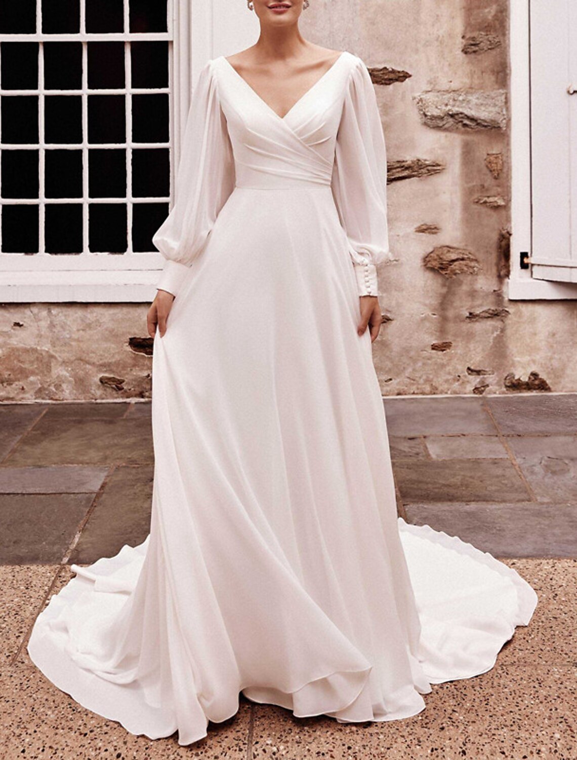 Hall Casual Brautkleider A-Linie V-Ausschnitt Langarm Hofschleppe Chiffon Brautkleider mit Volltonfarbe