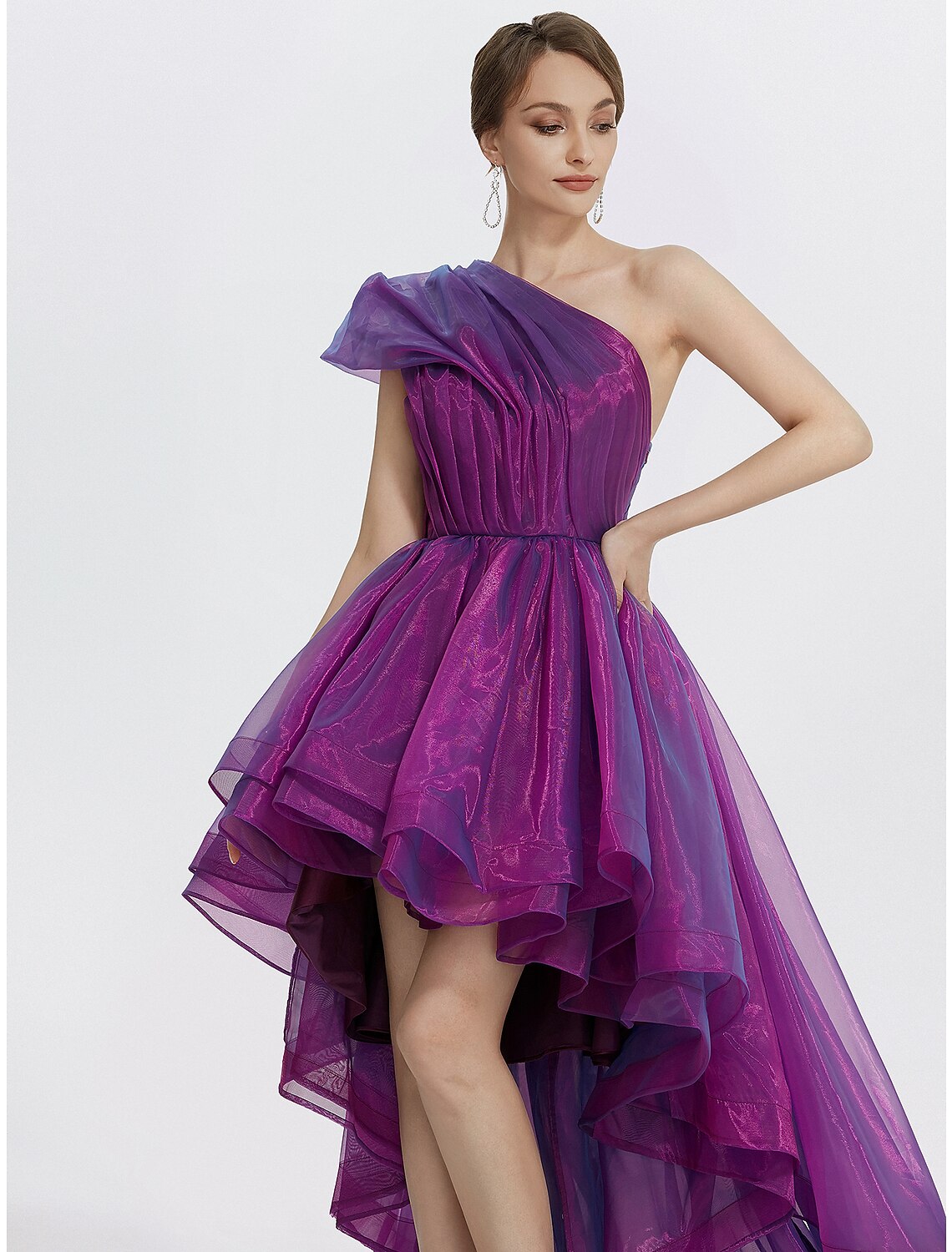 Etuikleid/Säulenkleid, elegantes Kleid, formelles schwarzes Kleid, knielang, 3/4-Ärmel, quadratischer Ausschnitt, Stretchstoff mit Federn