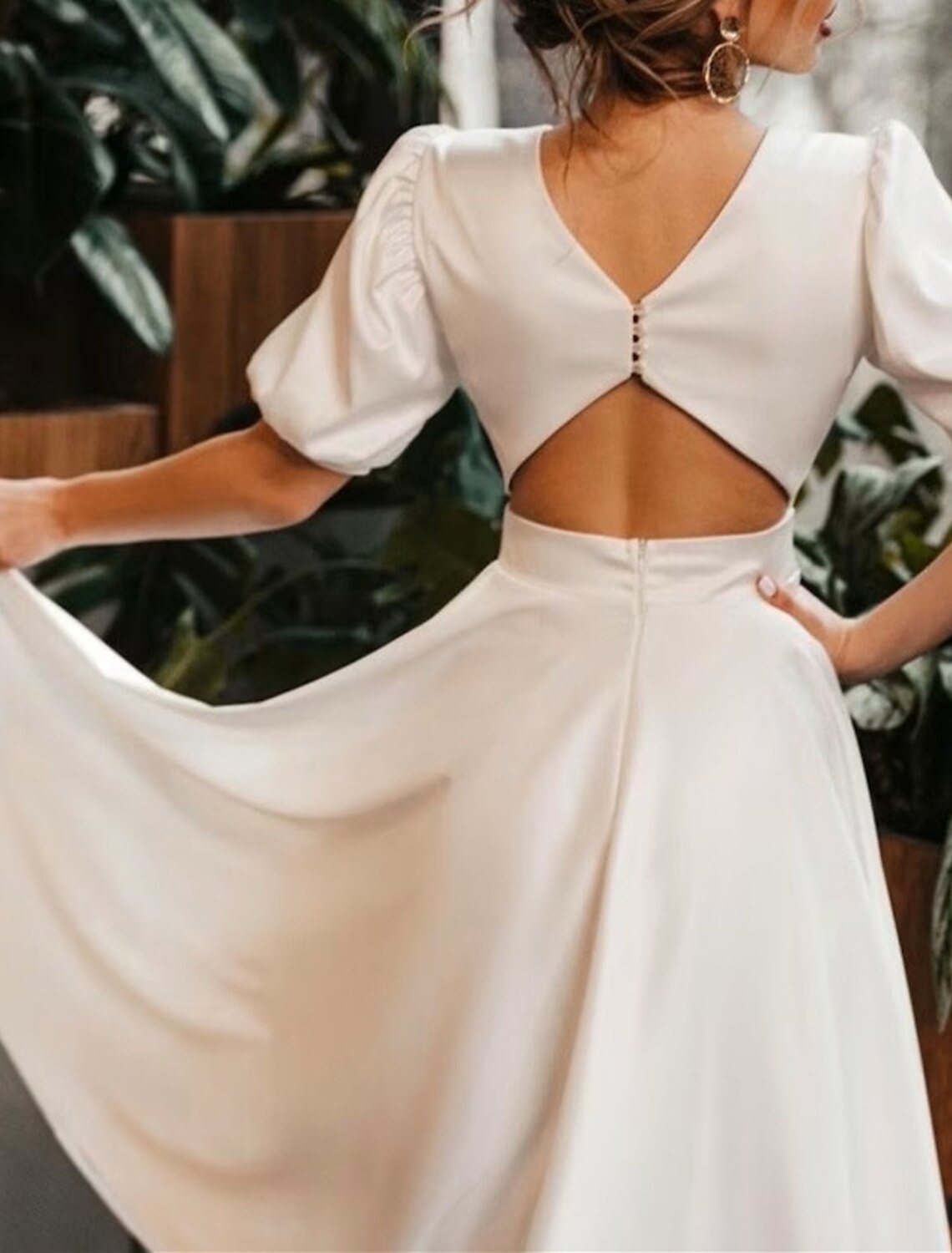 Empfang Kleine weiße Kleider Brautkleider A-Linie Rundhalsausschnitt Kurzarm Tee Länge Chiffon Brautkleider Mit Falten Einfarbig