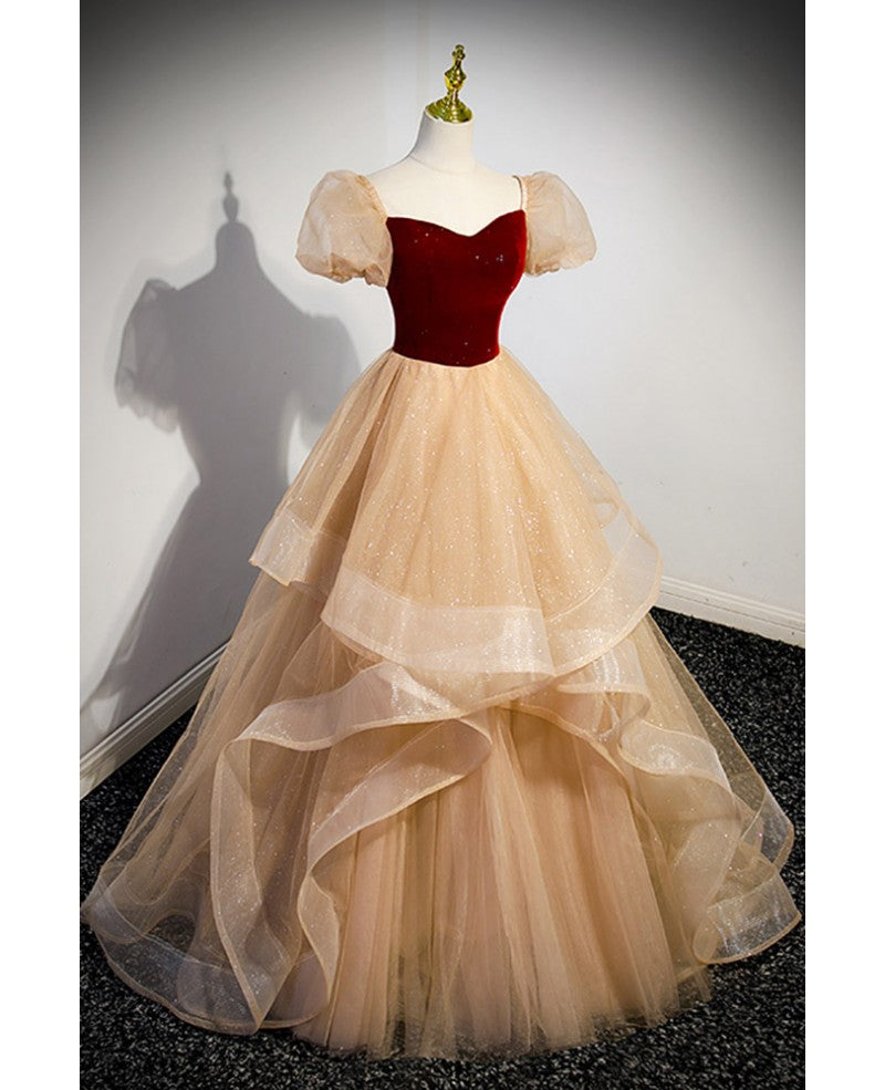 Edles und elegantes weinrotes glitzerndes Pailletten-Ballkleid mit quadratischem Ausschnitt und kurzen Ärmeln, weinrotes rückenfreies Trägerkleid mit gerüschten Kanten und bodenlanges Abendkleid