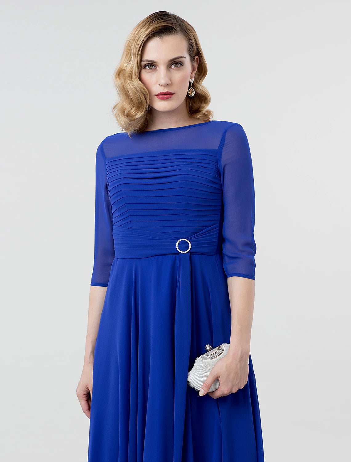 A-Linie, elegantes formelles Abendkleid für Hochzeiten und Partys, U-Boot-Ausschnitt, 3/4-Ärmel, knielang, Georgette mit gerüschter Kristallbrosche
