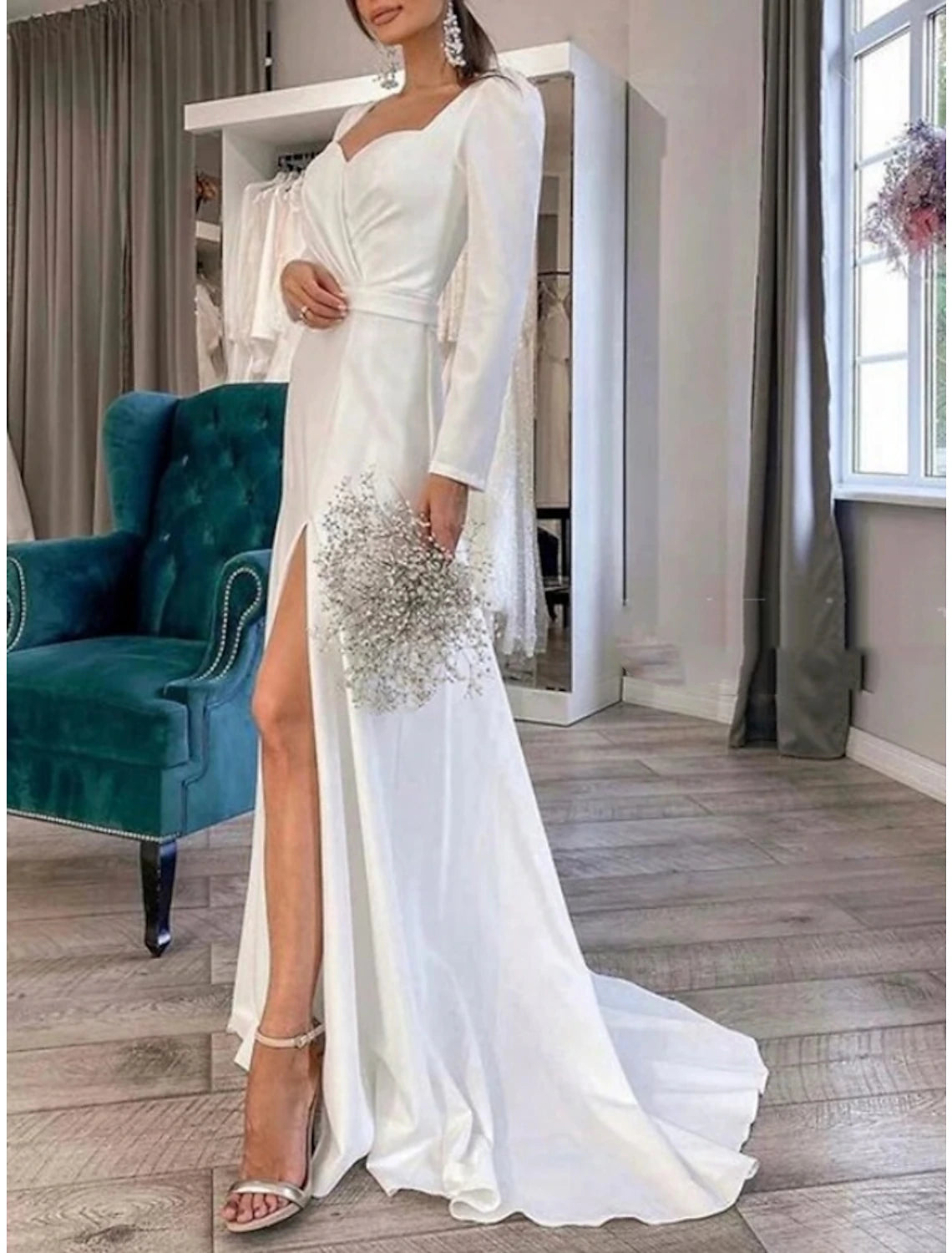 Formelle Brautkleider Etui-Linie Herzausschnitt Langarm Hofschleppe Satin Brautkleider mit Falten Schlitz Vorne