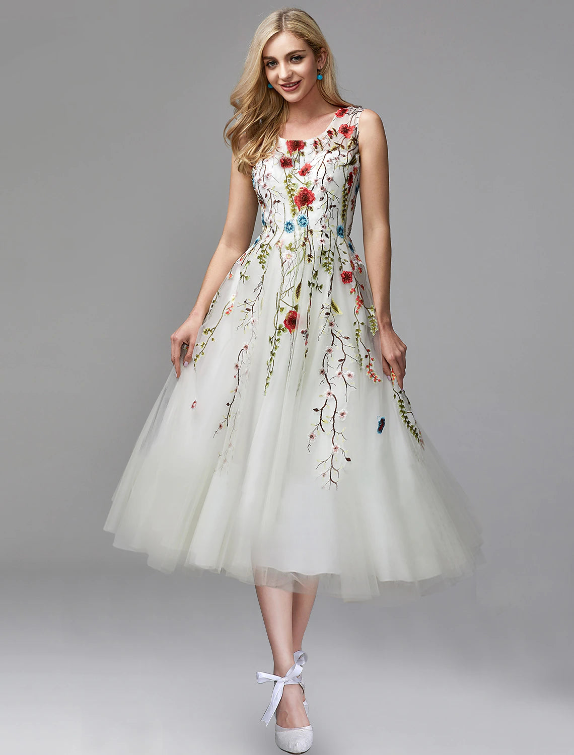 Robe de bal trapèze à fleurs, longueur thé, sans manches, col bijou, mousseline avec appliques en dentelle