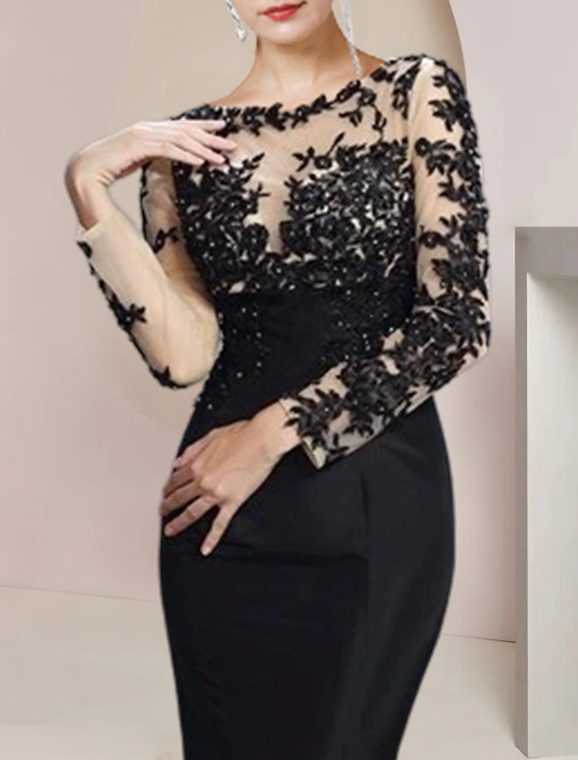 Meerjungfrau/Trompete Kleid für die Mutter der Braut, formelle Hochzeitsgastparty, eleganter Rundhalsausschnitt, bodenlang, Satinspitze, lange Ärmel mit Applikationen