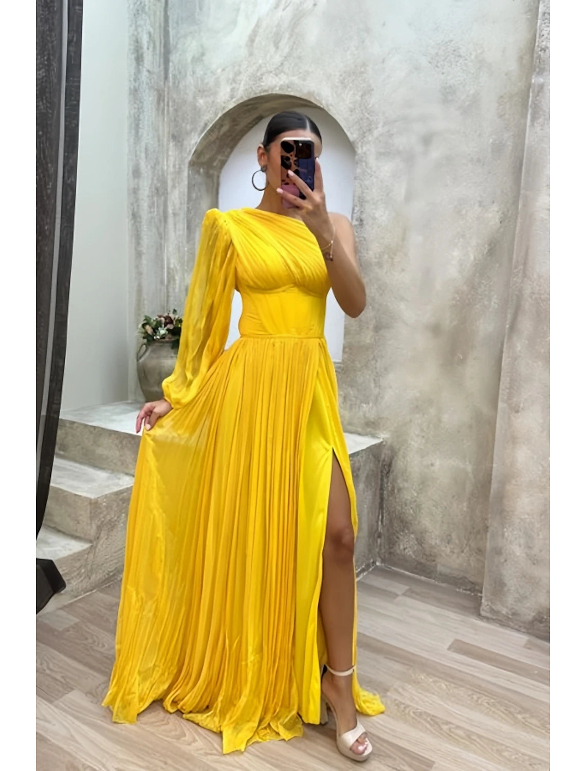 Robe de soirée trapèze fendue sur le côté, tenue de soirée formelle, traîne courte, manches longues, asymétrique, en mousseline de soie, avec plis fendus