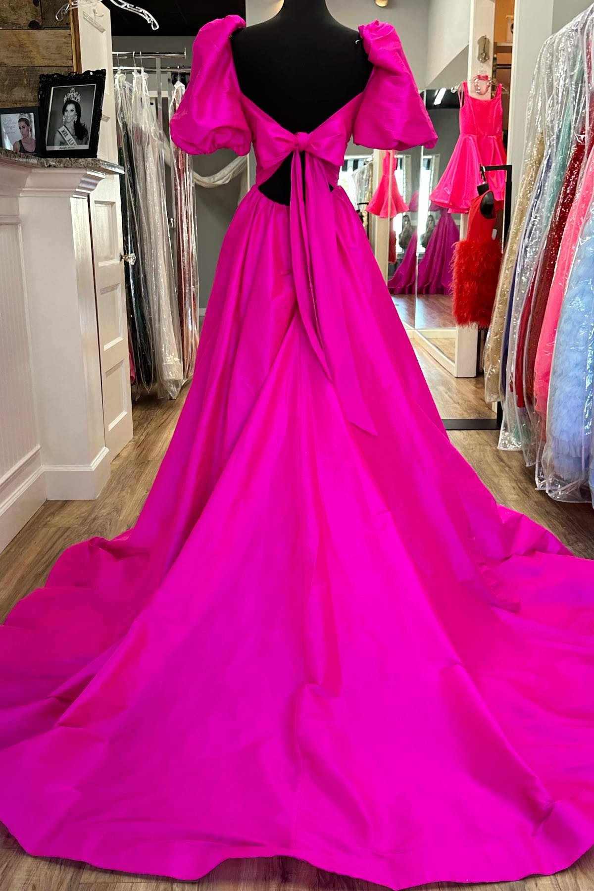 Vibrant Hot‑Pink Ball‑Gown Sweetheart Puffed‑Sleeve Bow‑Back Floor‑Length Prom Dress