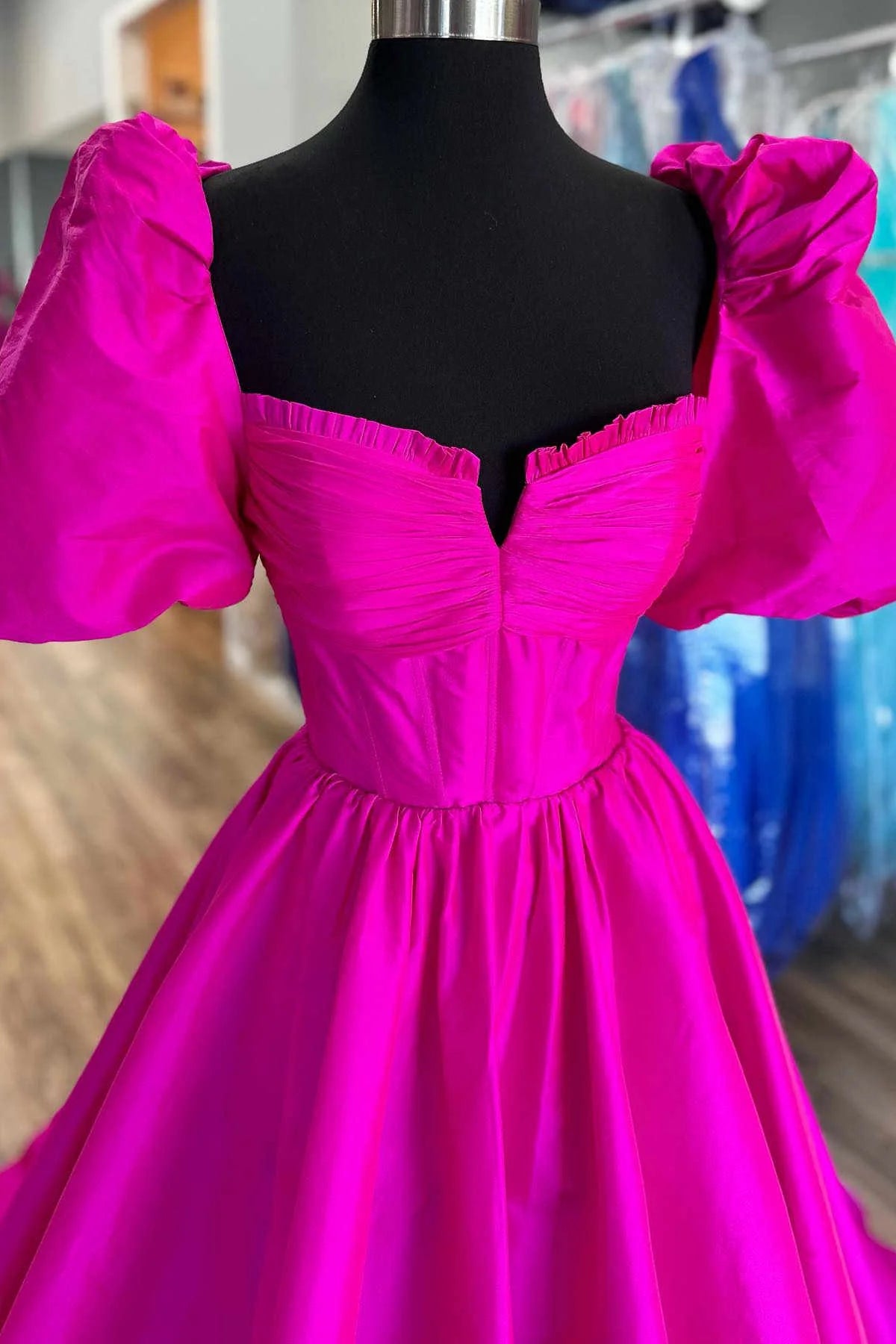 Vibrant Hot‑Pink Ball‑Gown Sweetheart Puffed‑Sleeve Bow‑Back Floor‑Length Prom Dress