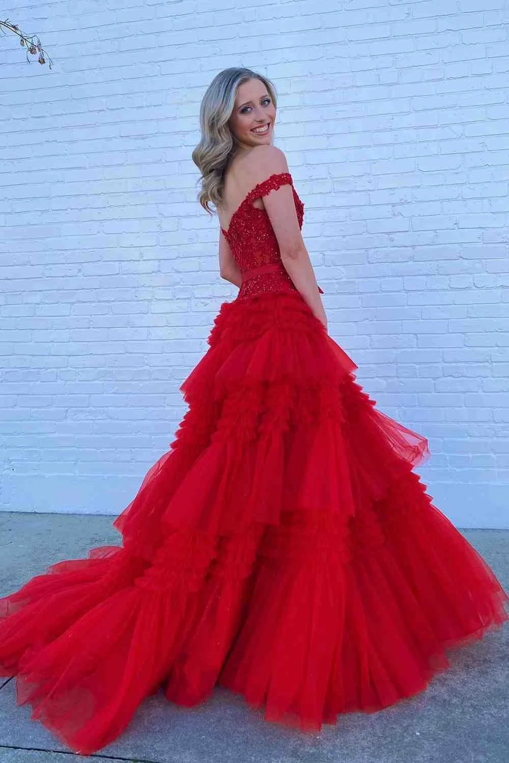 Vibrant Red Ball‑Gown Off‑The‑Shoulder Short‑Sleeve Open‑Back Floor‑Length Prom Dress