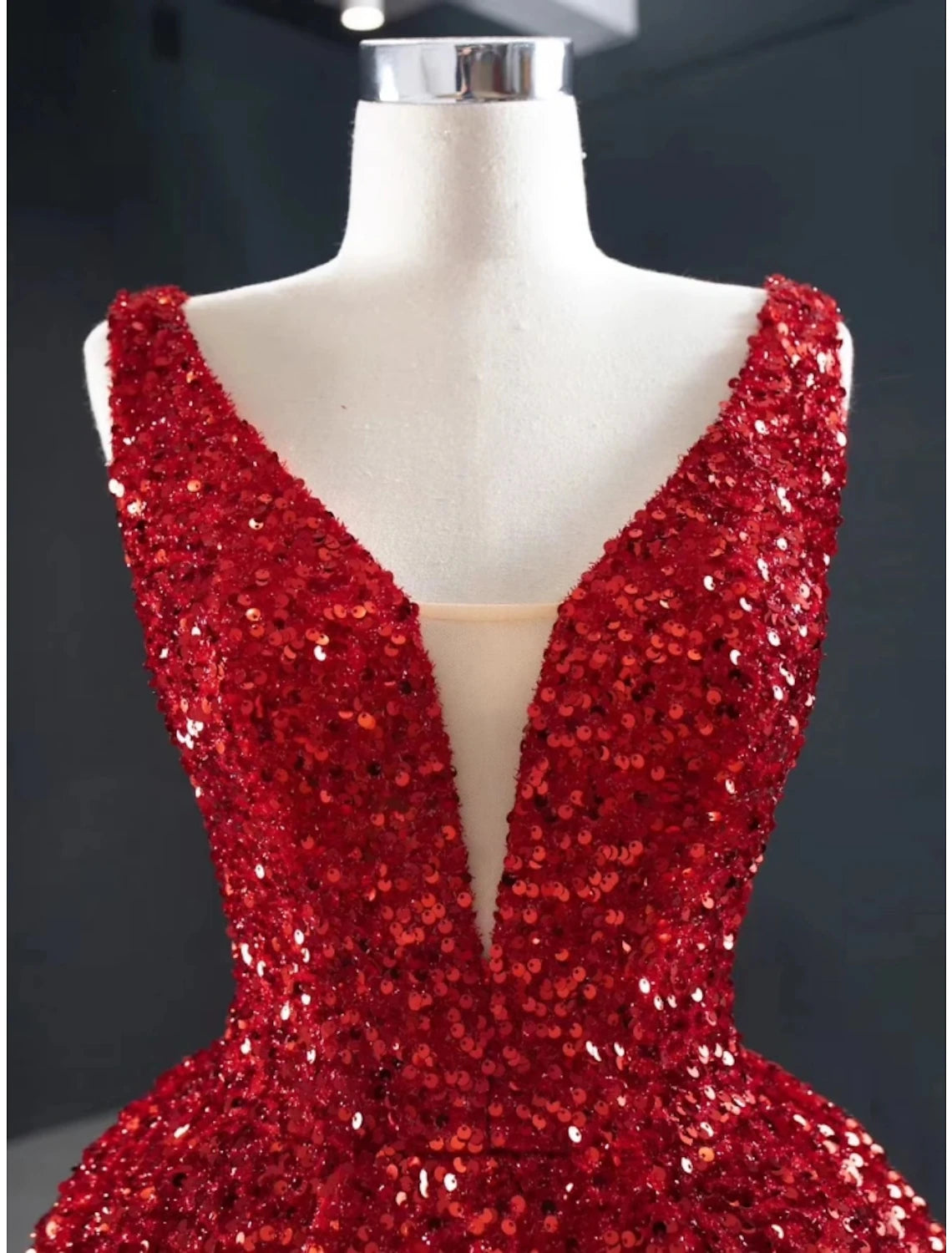 A-Line Evening Gown Party Dress Formal Sweep / Brush Train Formal Red Green Dress Sleeveless V Neck Sequined with Glitter Pleats