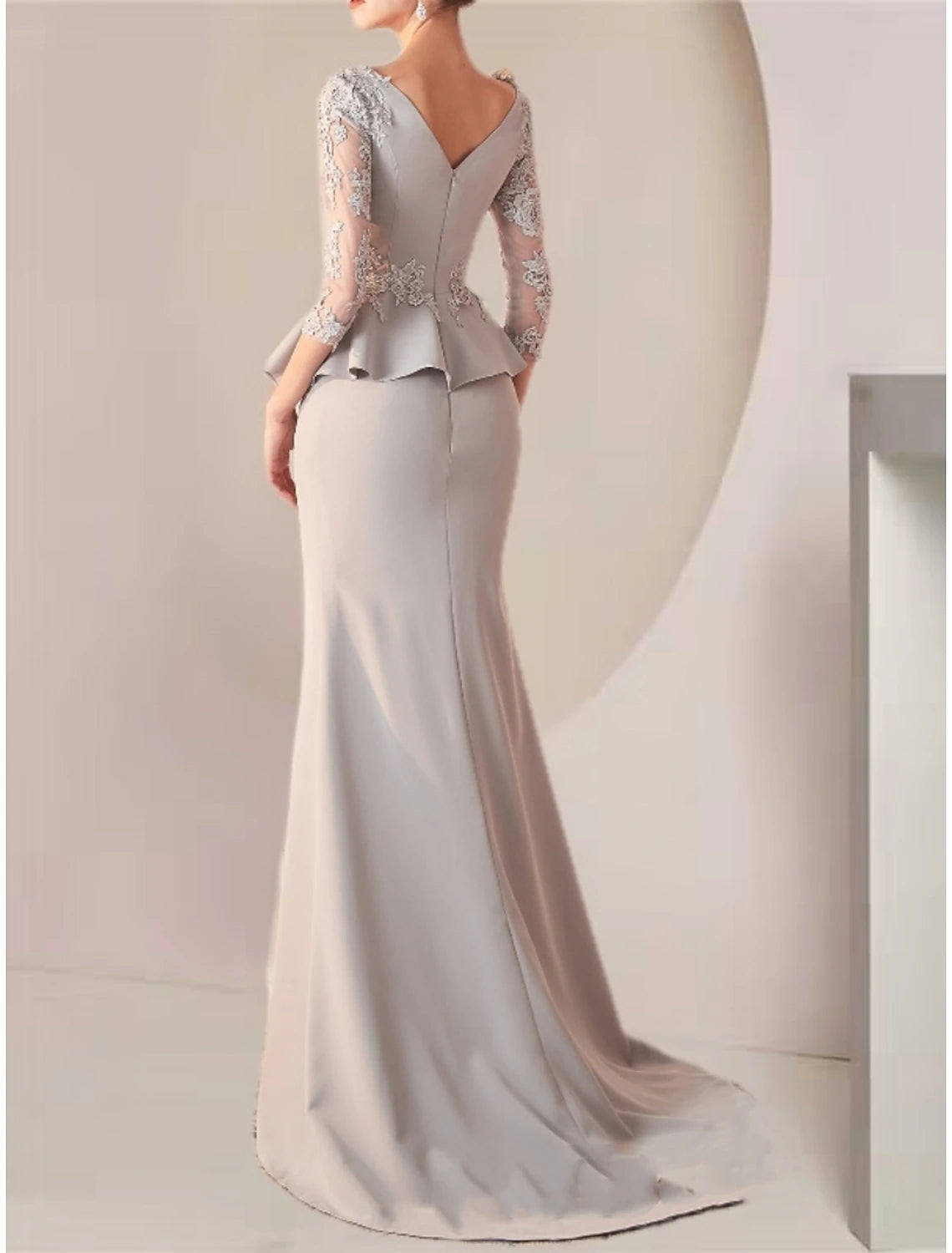 Meerjungfrau/Trompete Kleid für die Brautmutter, eleganter V-Ausschnitt, Schleppe/Pinselzug, Stretchstoff, halbe Ärmel mit Spitzenrüschen