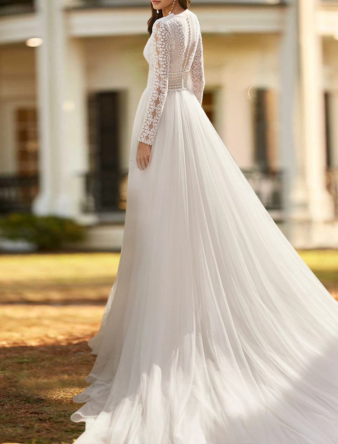 Robes de mariée bohème de plage, coupe trapèze, col en V, manches longues, traîne courte, en dentelle, avec fente sur le devant