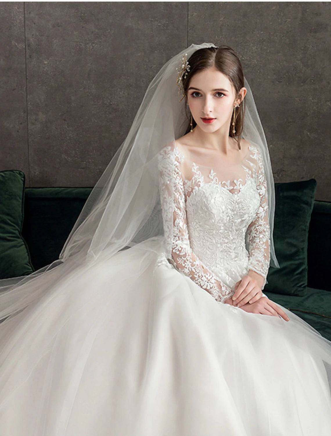 Robes de mariée de fiançailles formelles, robe de bal, col illusion, manches longues, traîne cathédrale, robes de mariée en dentelle avec plis et appliques