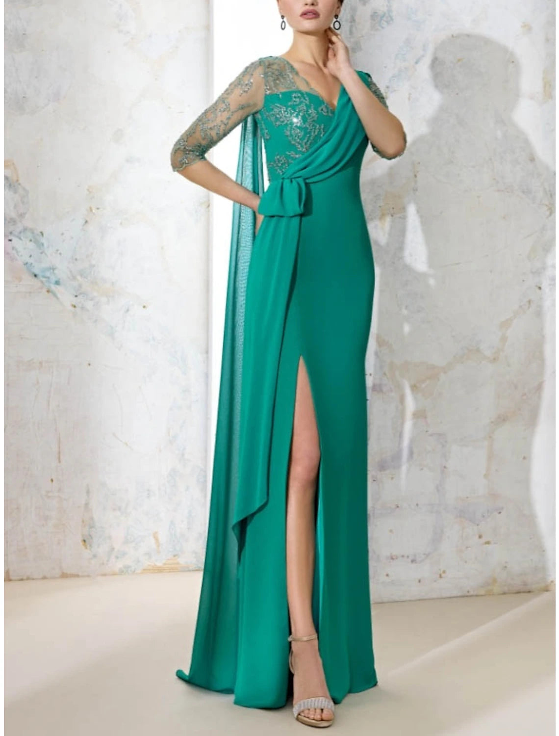 Etuikleid/Säulenkleid für die Brautmutter, elegantes Hochzeitsgastkleid, V-Ausschnitt, bodenlanges Stretch-Chiffon, halbe Ärmel mit Spitze, Pailletten, Schlitz vorne