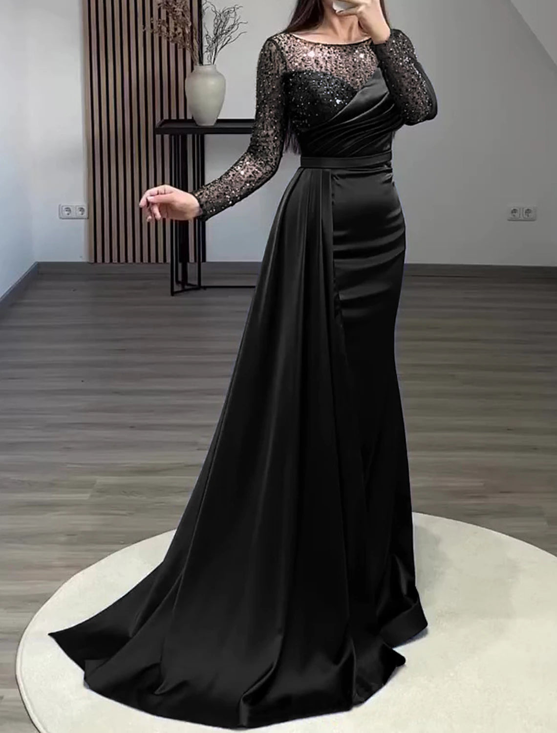 Meerjungfrauenkleid Abendkleid Rot Grün Kleid Formal Hochzeit Gast Hofschleppe Langarm Juwelenhals Charmeuse mit gerüschten Perlen Pailletten