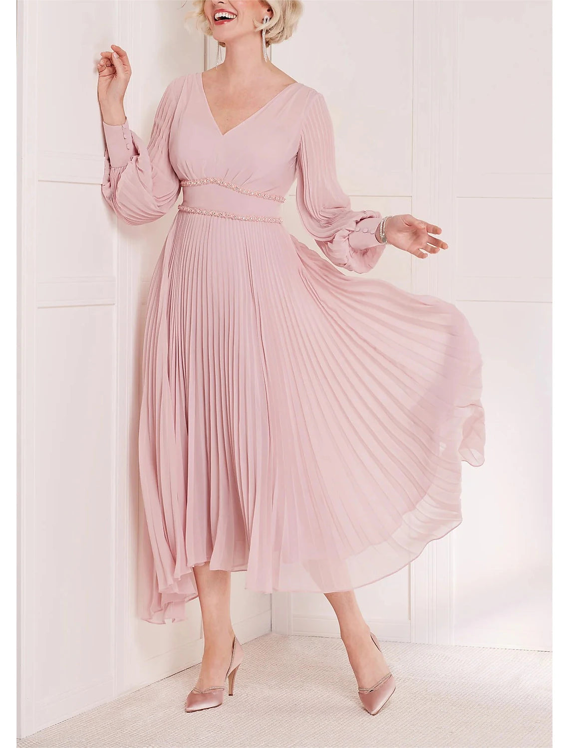 A-Linien-Kleid für die Mutter der Braut, Kentucky-Derby-Kleid, formelle Hochzeitsgäste, elegant, U-Ausschnitt, V-Ausschnitt, knielang, Chiffon, lange Ärmel, mit Kristallen, Rüschen, einfarbig