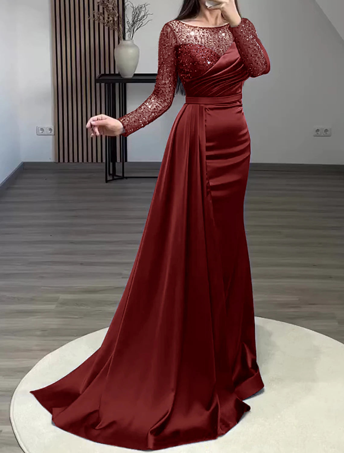 Meerjungfrauenkleid Abendkleid Rot Grün Kleid Formal Hochzeit Gast Hofschleppe Langarm Juwelenhals Charmeuse mit gerüschten Perlen Pailletten
