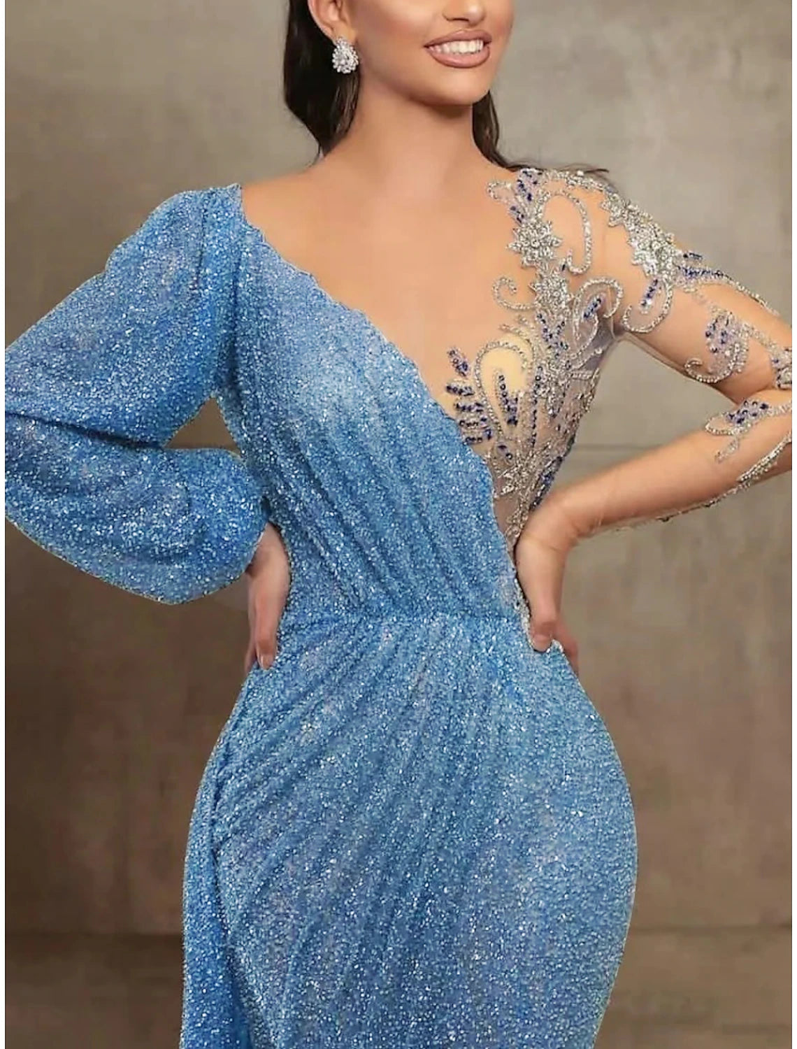 Pailletten Meerjungfrau / Trompete Abendkleid Champagner Gold Elegantes Kleid Formelles Rot Grün Kleid Hofschleppe Langarm Illusion Hals Pailletten mit Falten