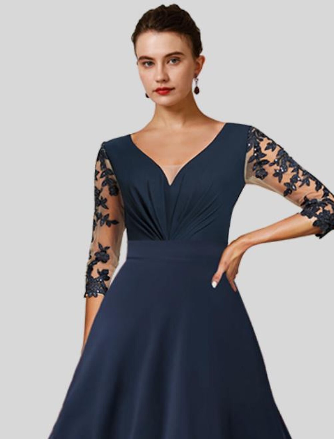 A-Linien-Kleid für die Mutter der Braut, Hochzeitsgast, elegant, hoch und tief, V-Ausschnitt, asymmetrisch, knielang, Chiffon, Spitze, 3/4-Ärmel mit Applikationen
