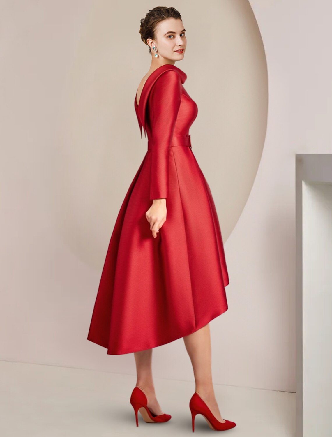 A-Linien-Kleid für die Mutter der Braut, für Hochzeitsgäste, Partys, elegant, hoch und tief, U-Ausschnitt, asymmetrisch, knielang, Satin, lange Ärmel mit Kristallbrosche
