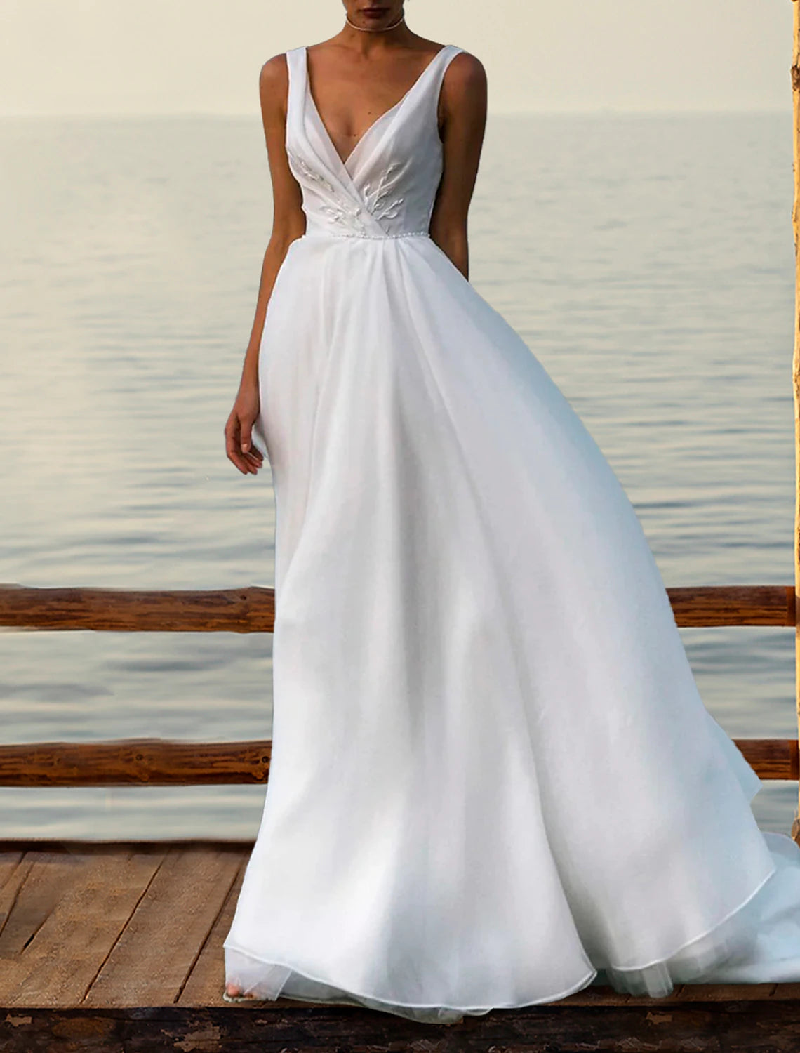 Robes de mariée bohème de plage, coupe trapèze, col en V, sans manches, traîne courte, en mousseline, avec fente sur le devant, couleur unie