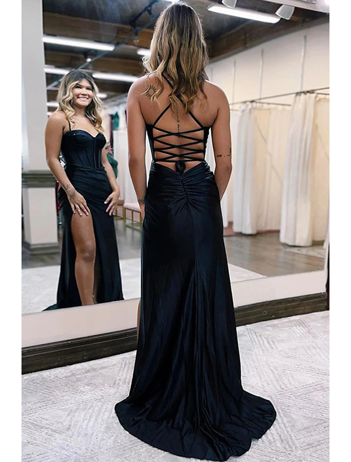 Trompeten-/Meerjungfrauenkleider Empire-Kleid Formeller Hochzeitsgast Hofschleppe Ärmellos Herzausschnitt Satin Rückenfrei mit Falten Perlenstickerei
