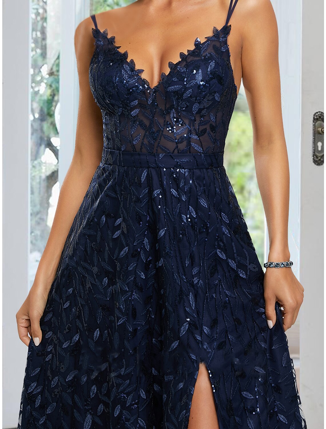 Robe de soirée trapèze à fleurs, longueur au sol, sans manches, bretelles spaghetti, satin avec applications fendues