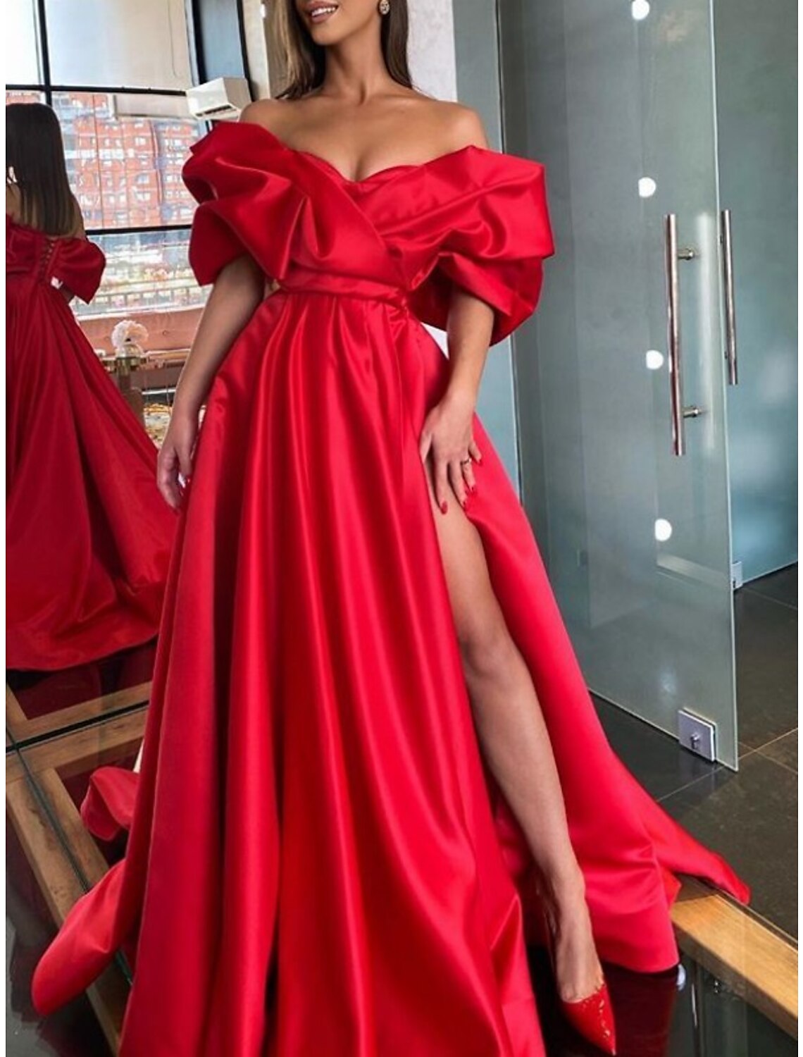 Etuikleid Abendkleid Partykleid Rot Grün Kleid Black Tie Gala Sweep / Brush Train Halbarm Off Shoulder Satin mit gerüschtem Schlitz