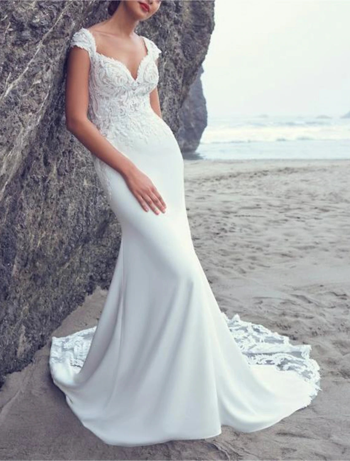 Beach Boho Wedding Dresses Mermaid / Trumpet V Neck Cap Sleeve Court Train Chiffon OverSkirts Bridal Gowns With Embroidery Appliques