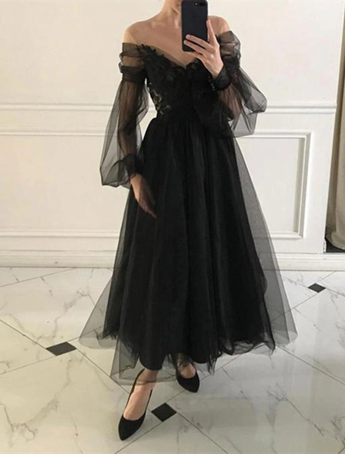Robe de cocktail trapèze noire vintage, longueur cheville, manches longues, col en V, tulle avec appliques de perles
