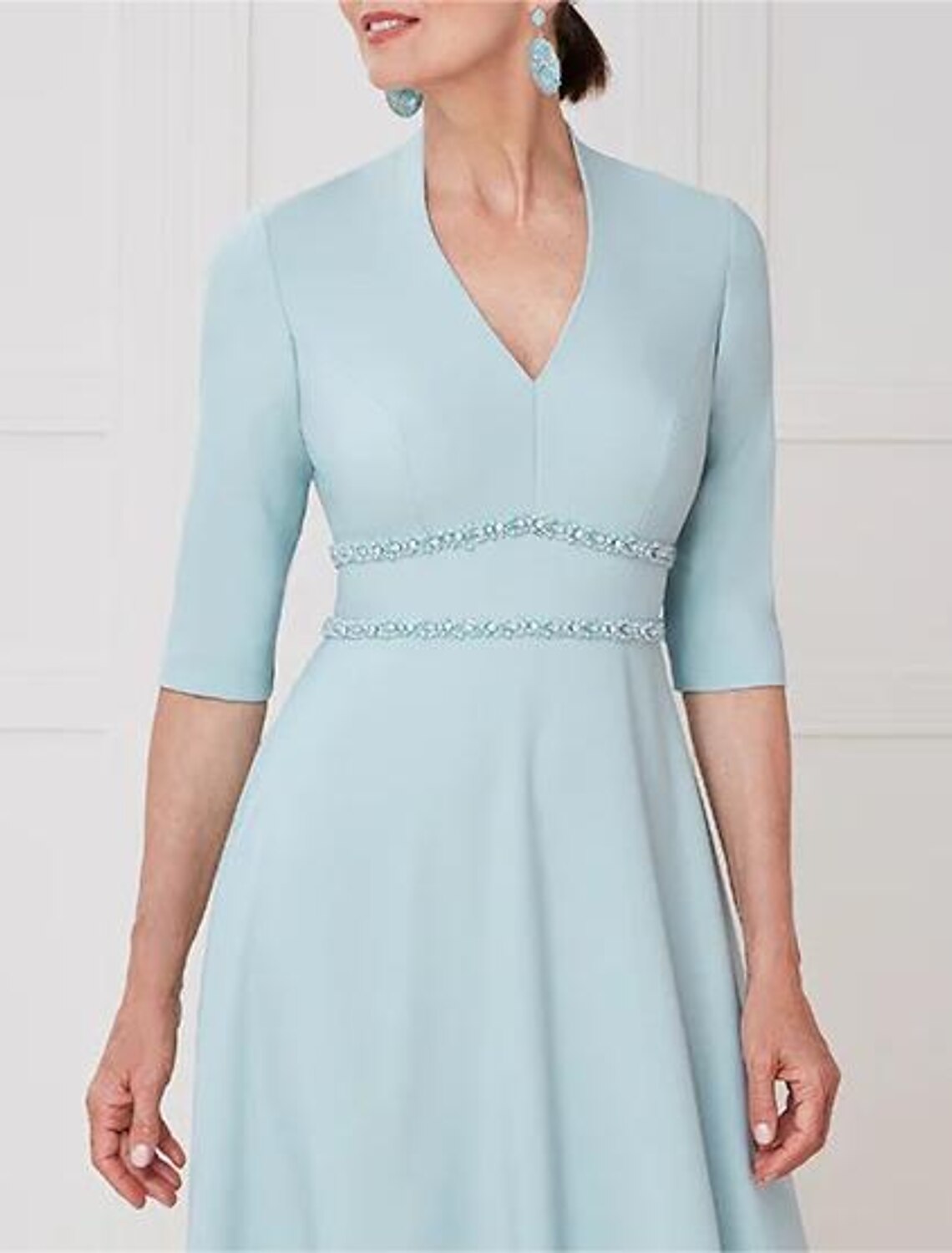 A-Linie Kleid für die Mutter der Braut, formeller Hochzeitsgast, elegant, V-Ausschnitt, knielang, Chiffon, halbe Ärmel, mit Schärpe/Band, einfarbig